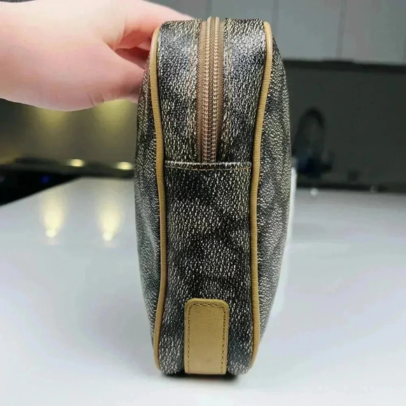 Saint Laurent Clutch Bag Giraffe Print - Picture 4 of 7